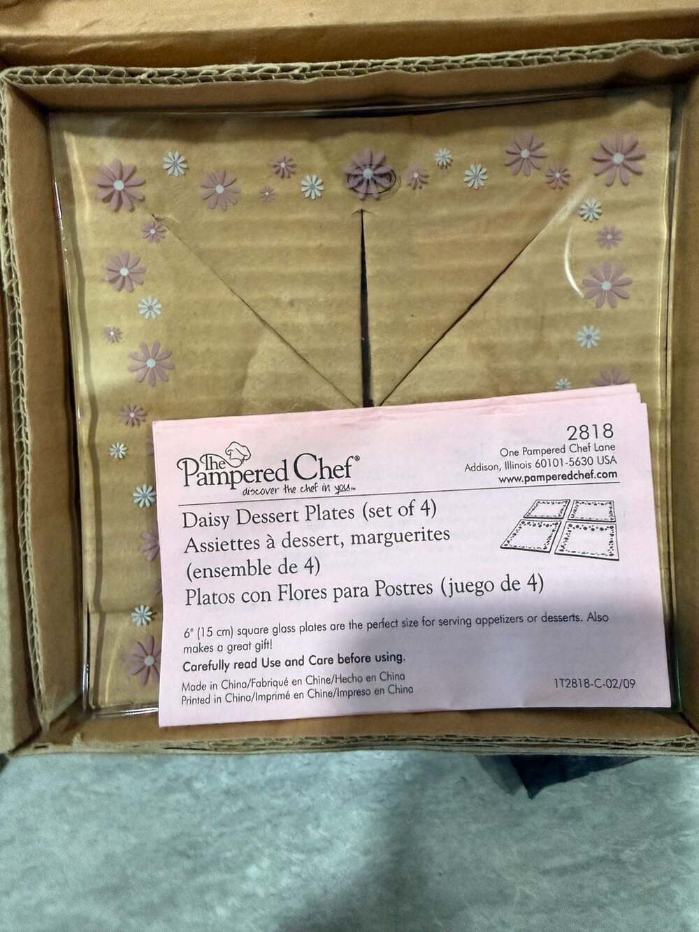 The Pampered Chef Daisy Dessert Plates, 6-inch Square Glass Plates (Set/4), #281